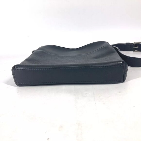 LOUIS VUITTON N23355 Damier Infini Pochette District Bag Crossbody Shoulder Bag - Picture 15 of 16